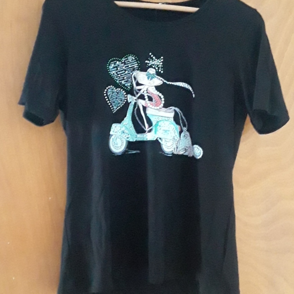 Made in Italy fabulous t-shirt.